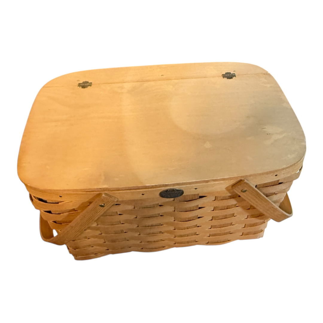 Peterboro Basket Company Picnic Basket With Lid
