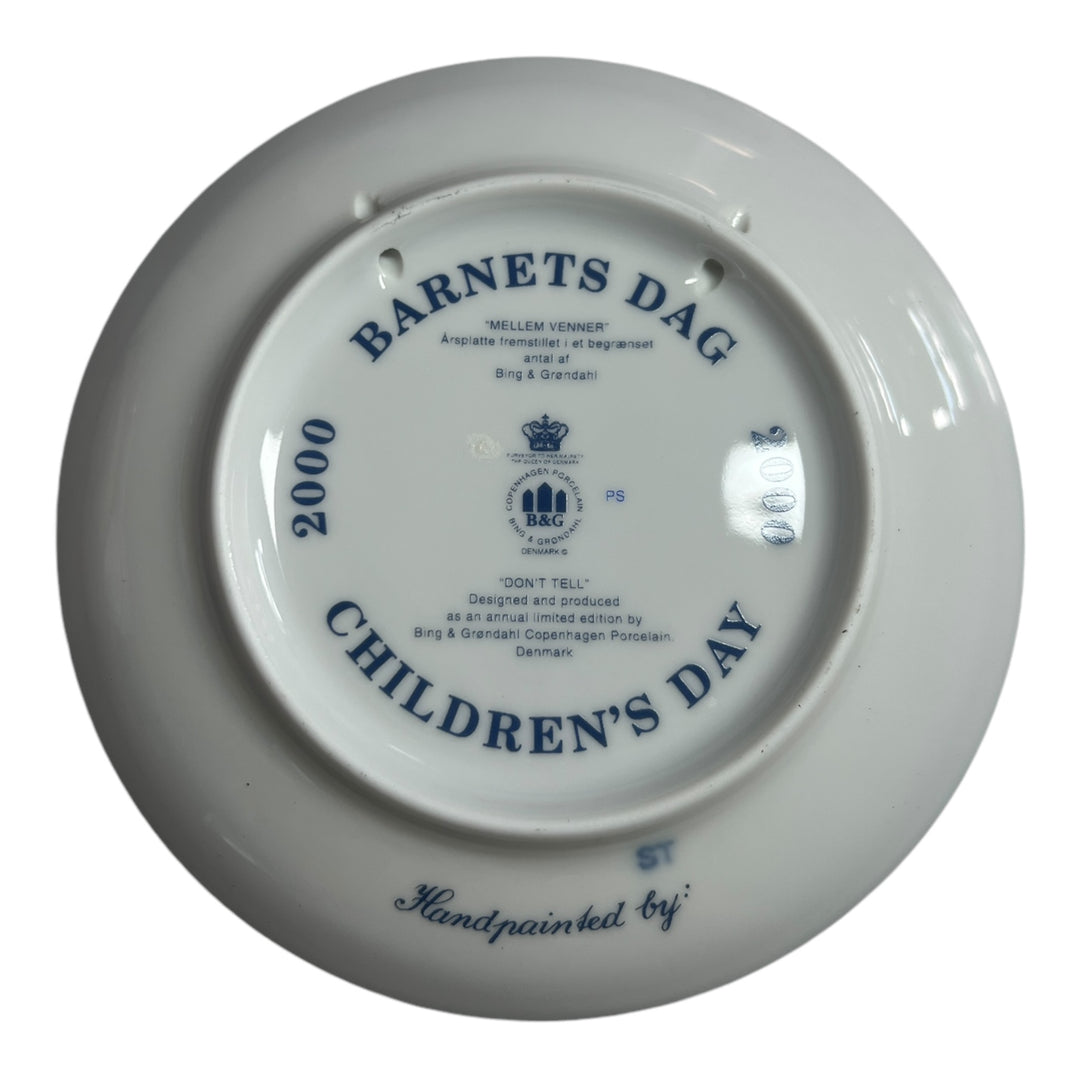 Bing & Grondahl Children's Day Plate - 2000 Don't Tell