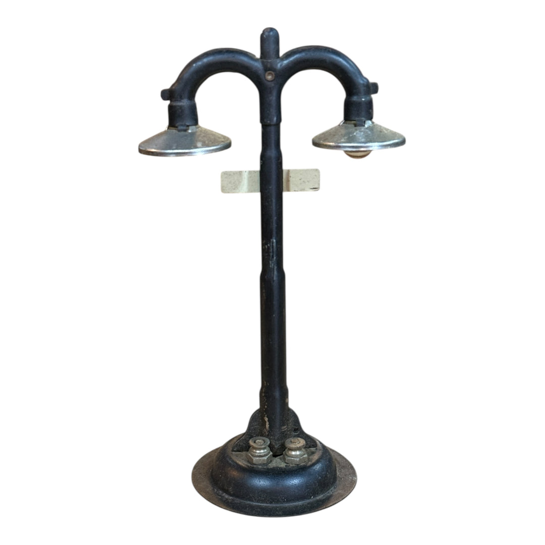 Trains - Vintage Marx 429 Main St. Lamp Post Signal