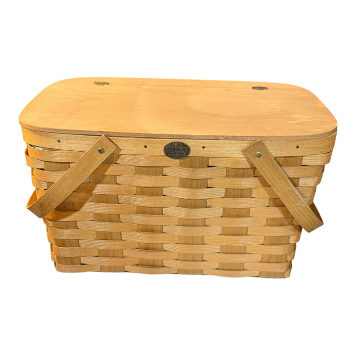 Peterboro Basket Company Picnic Basket With Lid