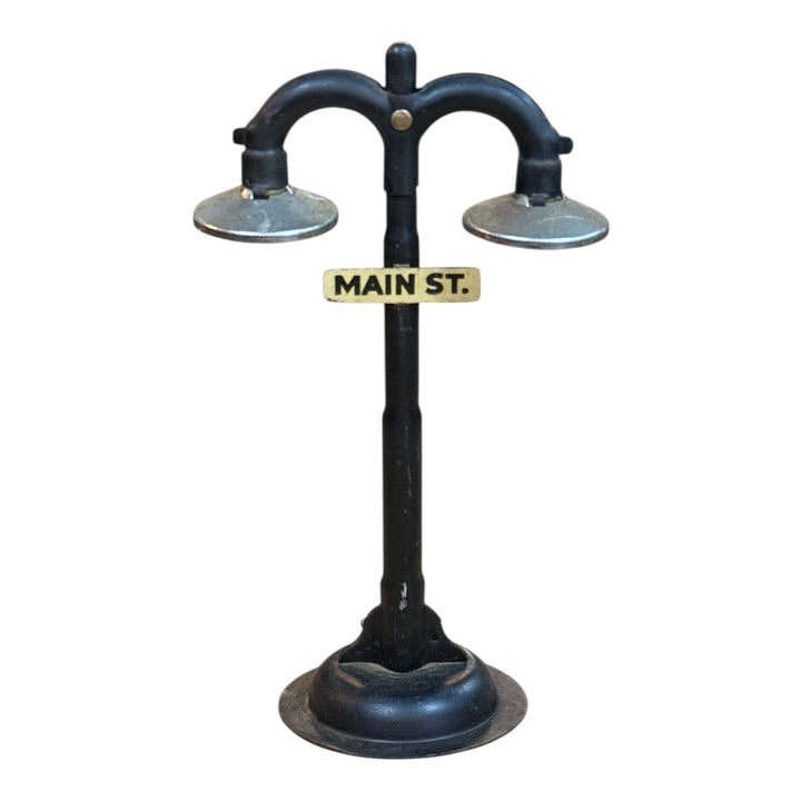 Trains - Vintage Marx 429 Main St. Lamp Post Signal