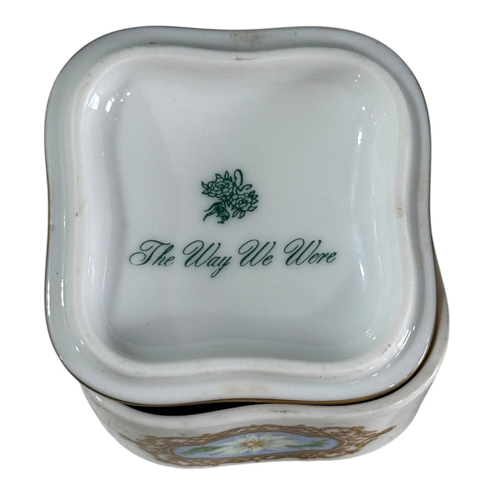 Porcelain 1990 Heritage House Limited Music Box Gail Magram The Way We Were