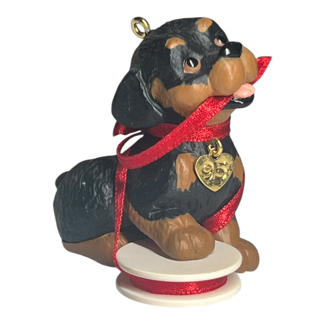 Hallmark Ornament (No Box) - 1995 Puppy Love Rottweiler