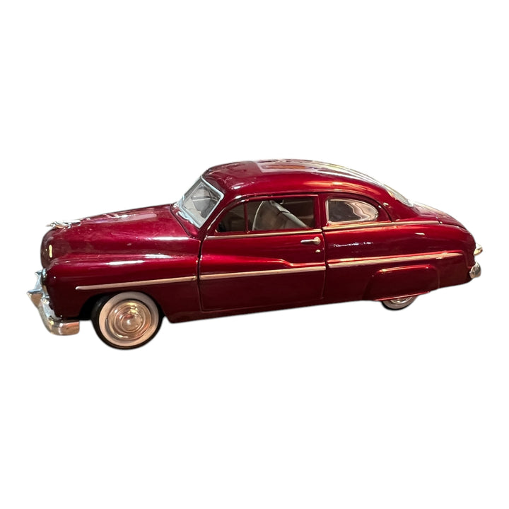 MotorMax 1949 Mercury Coupe Red Model Car Diecast 1:24 Scale