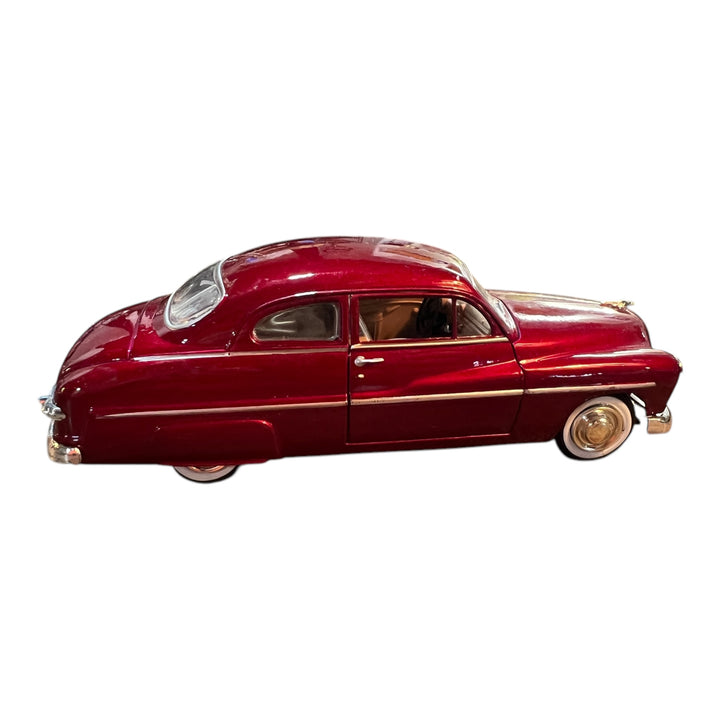 MotorMax 1949 Mercury Coupe Red Model Car Diecast 1:24 Scale