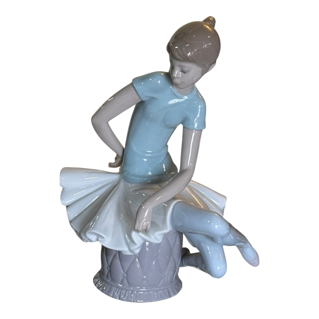 Lladro Julia Ballerina Porcelain Figurine