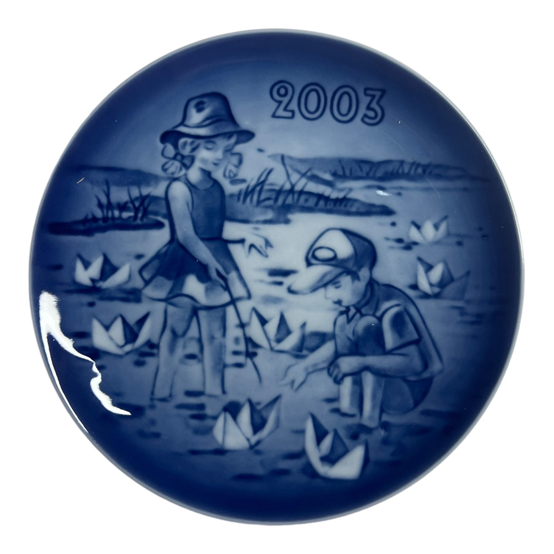 Bing & Grondahl Children's Day Plate - 2003 At the Seashore