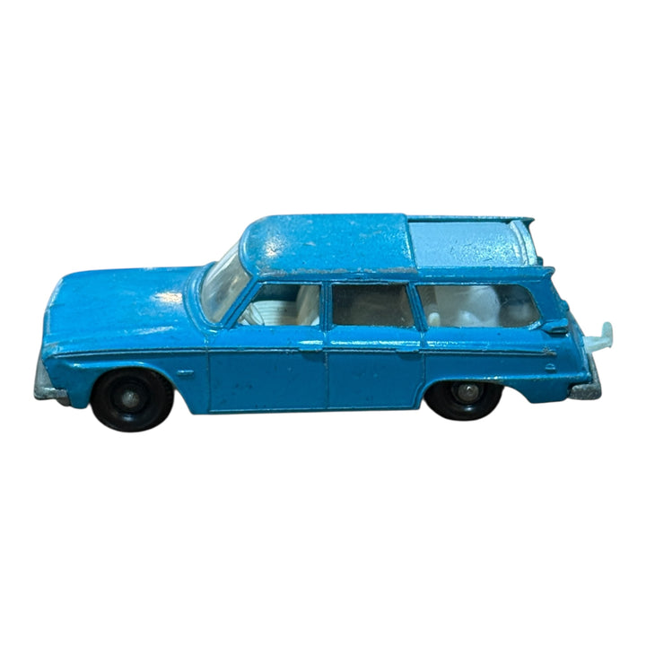 Matchbox Vintage #42 Studebaker Lark Wagonaire 1965 by Lesney in England