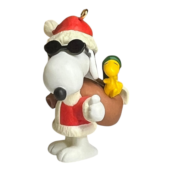 Hallmark Ornament (No Box) - Joe Cool Spotlight on Snoopy