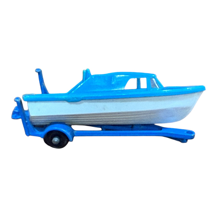 Matchbox Lesney -  Cabin Cruiser and Trailer #9