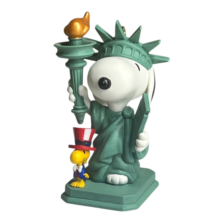 Hallmark Ornament (No Box) - 2008 Spotlight on Snoopy #11 - Patriotic Pals