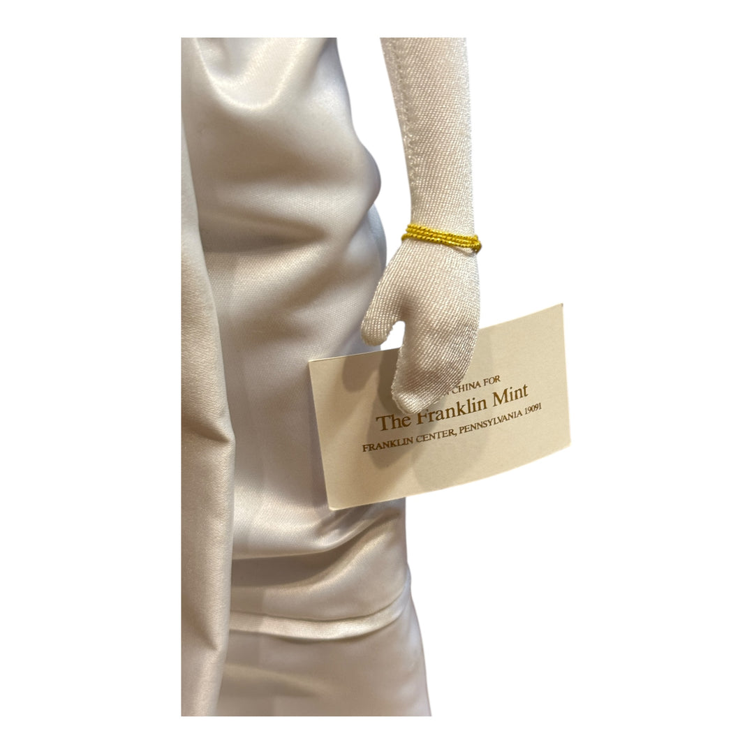 Dolls -  Franklin Mint Collectible “ Jackie Kennedy “ Doll