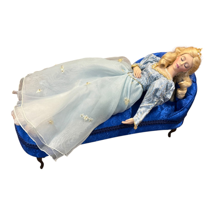 Dolls -  Franklin Mint " Sleeping Beauty " Doll With & Bed