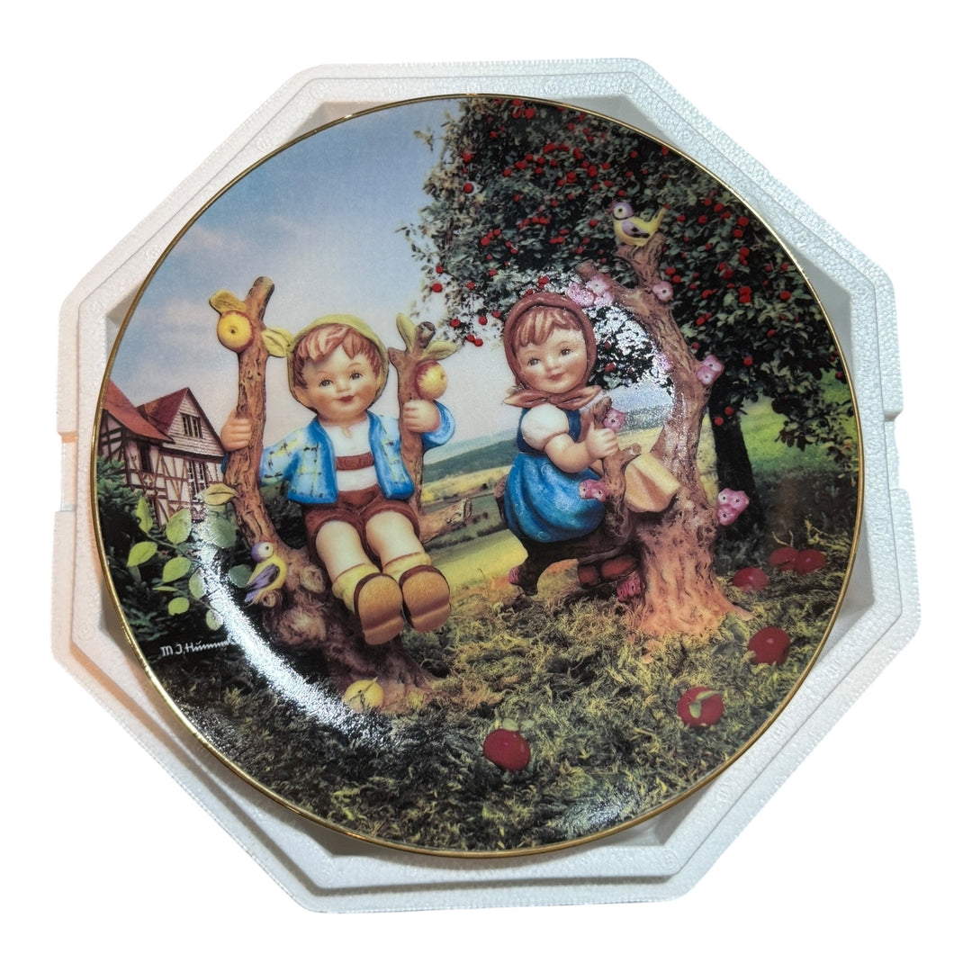 M.J. Hummel Little Companions Plate "Apple Tree Boy & Girl"