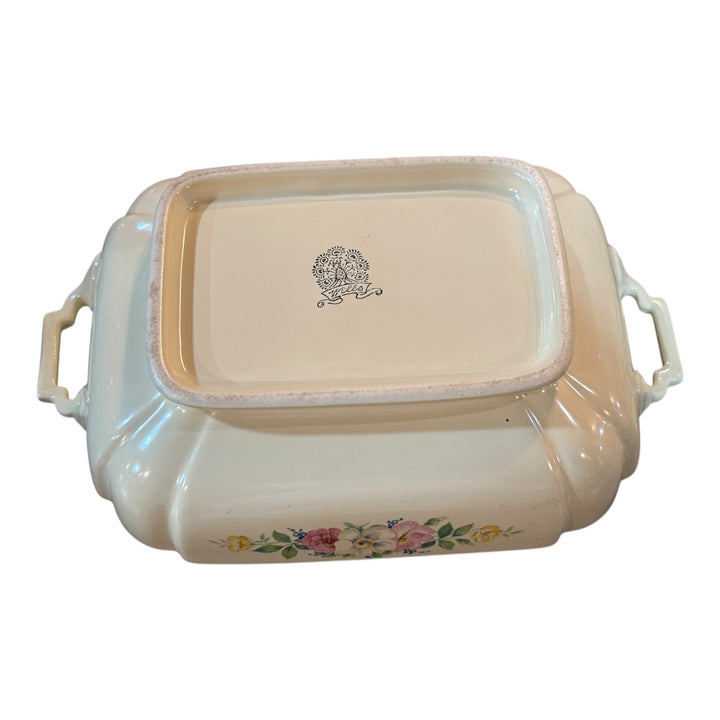 Homer Laughlin Esther Casserole