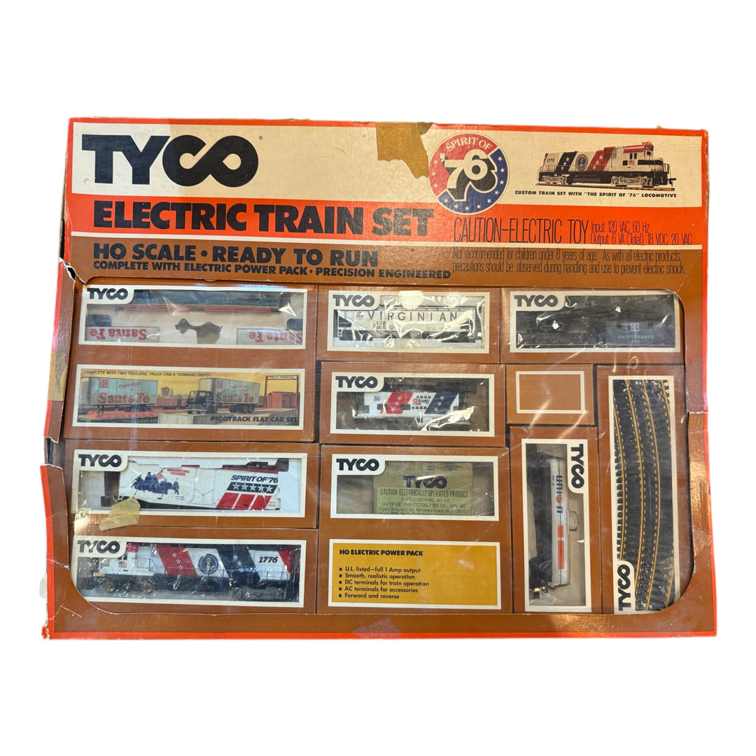 Trains -  1975 Tyco Electric Train Set in Box HO Scale Locomotive Accessories Track Cars