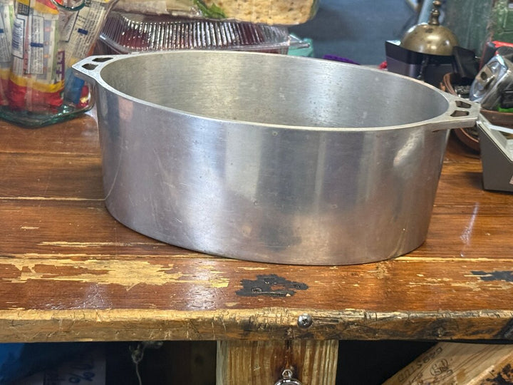 Kirbury Large Aluminum Roaster with Lid