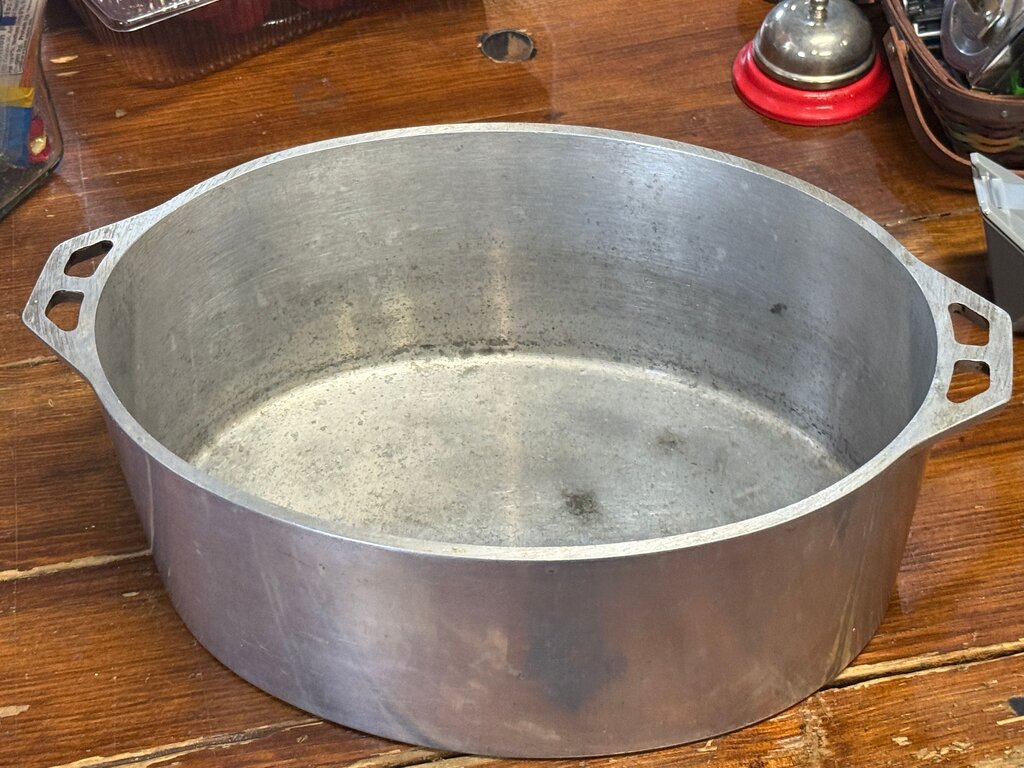 Kirbury Large Aluminum Roaster with Lid