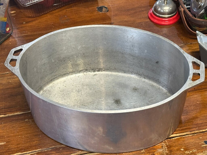 Kirbury Large Aluminum Roaster with Lid