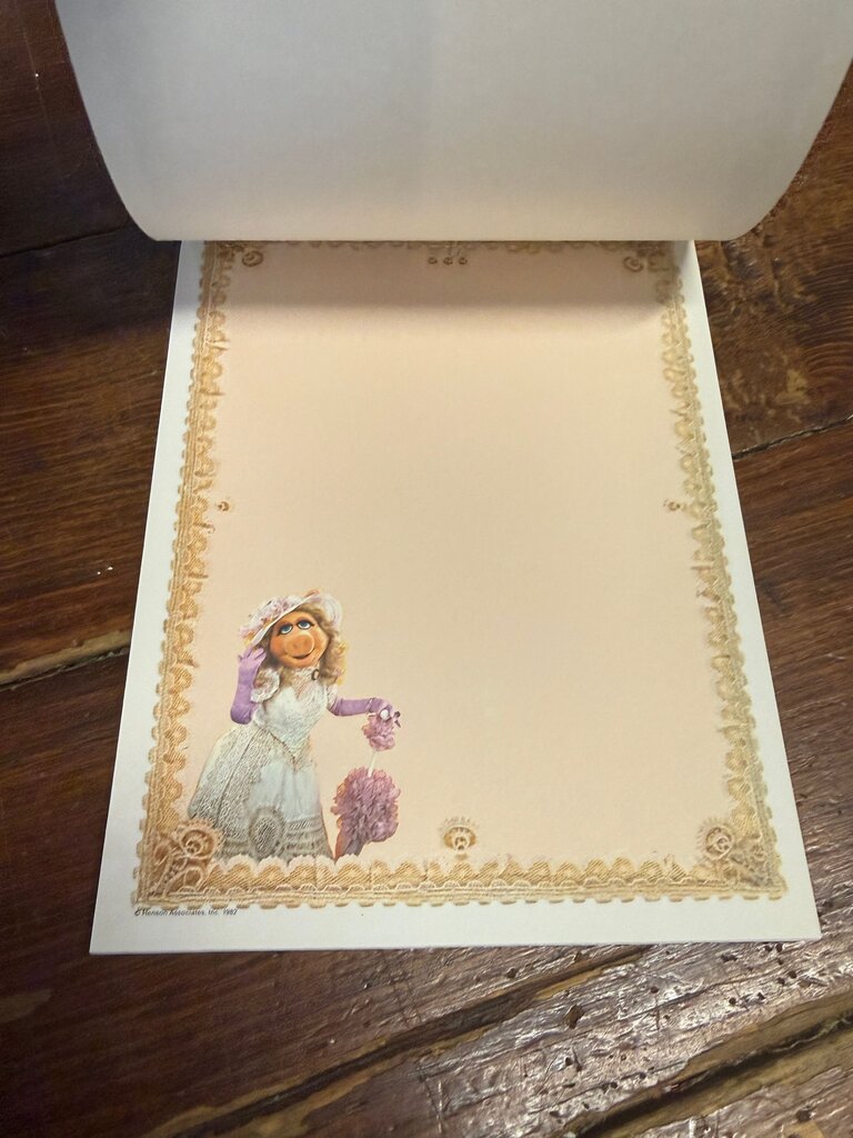 Miss Piggy Letters D&