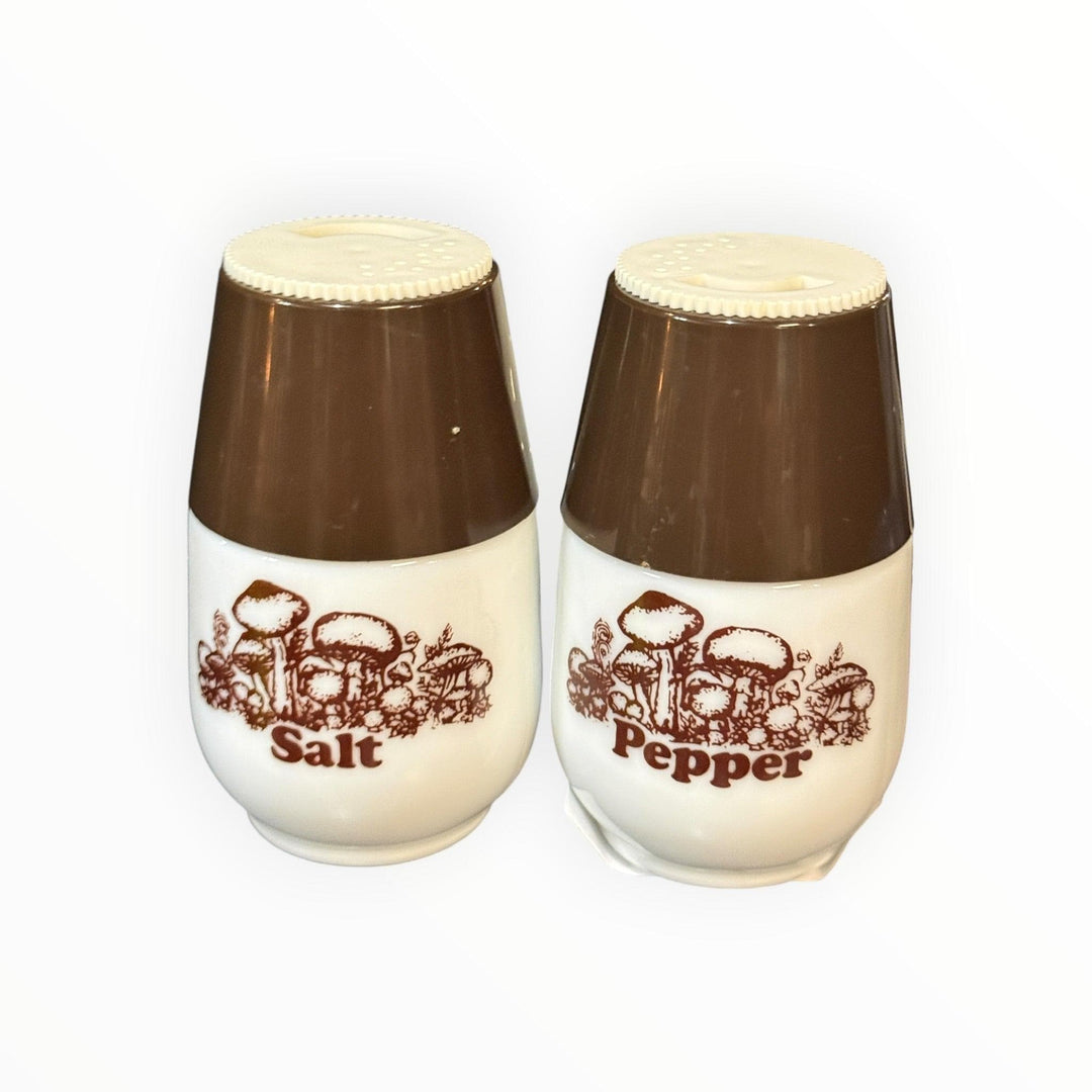 Vintage Gemco Mushroom Salt and Peppers Shakers