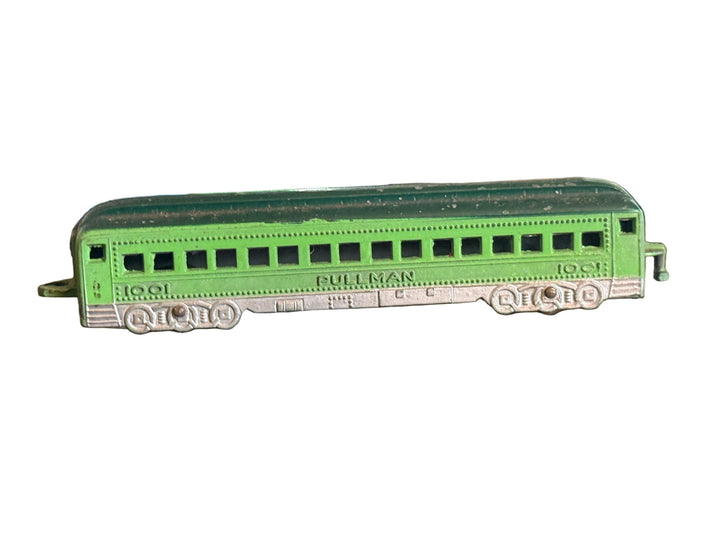 Tootsietoy - Die-cast Metal Passenger Car Pullman Green