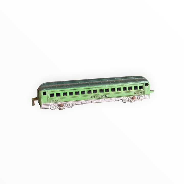 Tootsietoy - Die-cast Metal Passenger Car Pullman Green