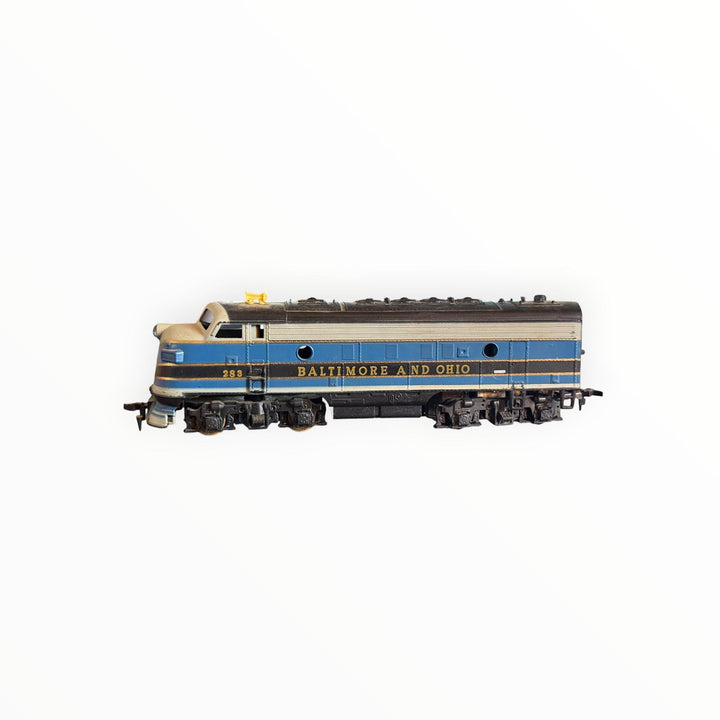 Trains - Tyco HO Scale B&amp;O Railroad Diesel Locomotive