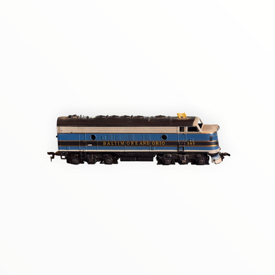 Trains - Tyco HO Scale B&amp;O Railroad Diesel Locomotive