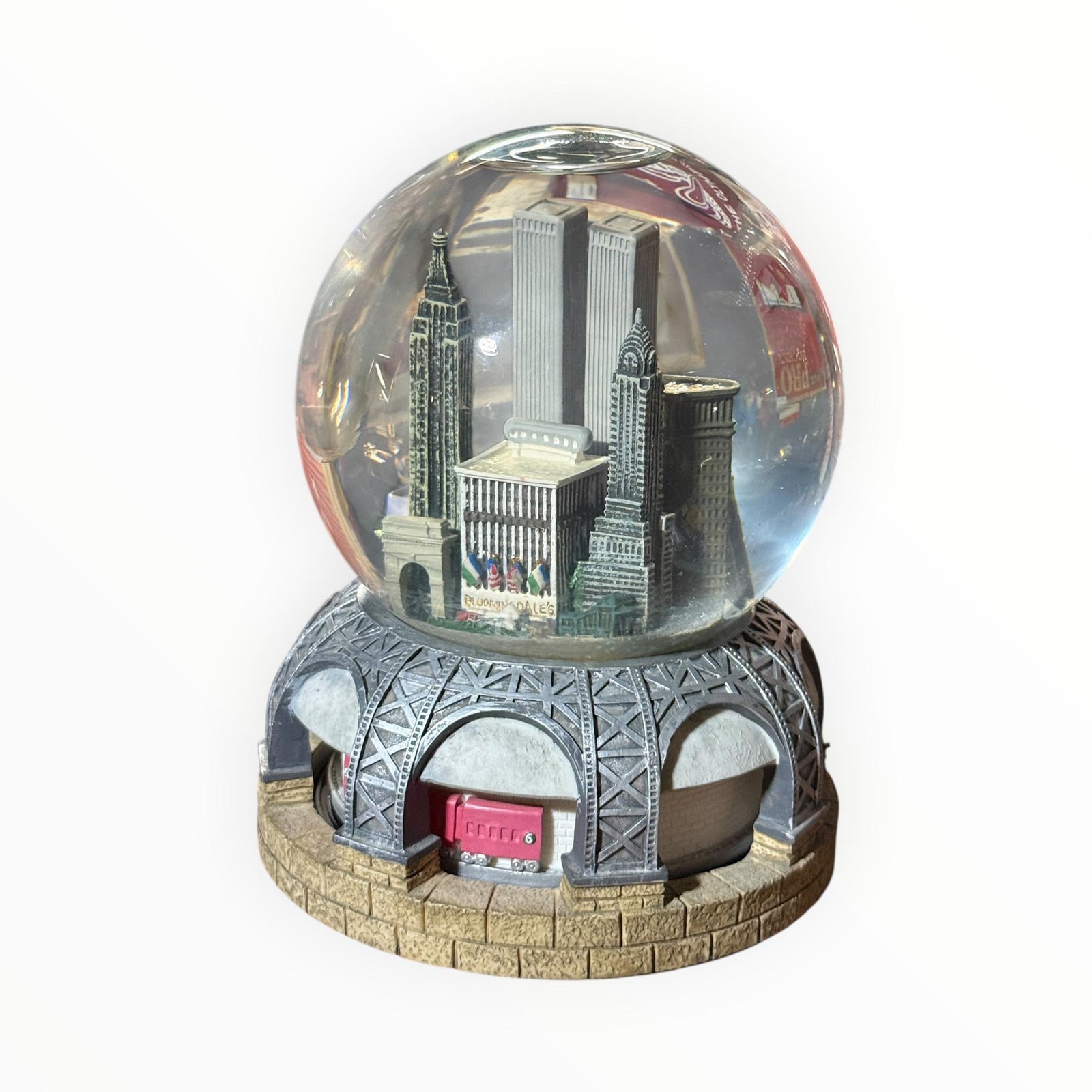 Bloomingdale's New York City musical snow globe featuring the Twin Towers